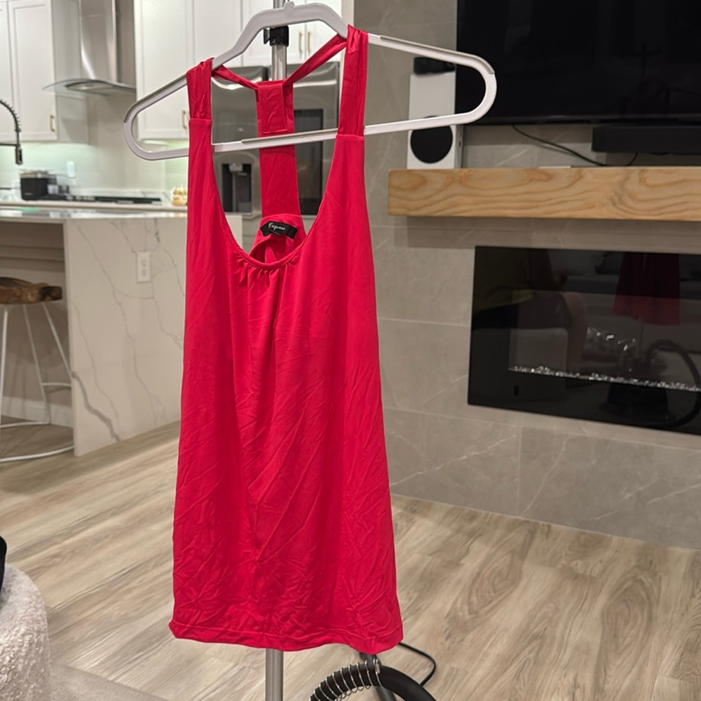 Express pink racer back top medium